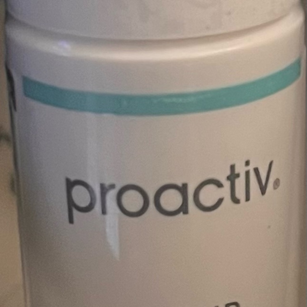 Proactiv White and Blue Skincare Trio - Picture 15 of 16